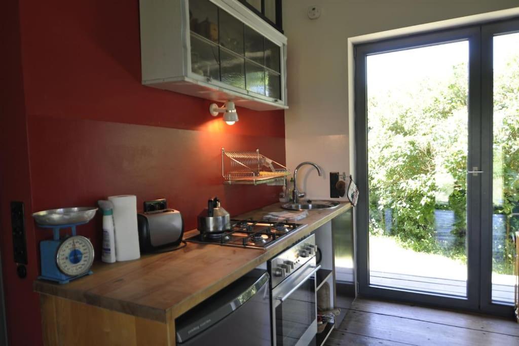 Schwarz Romantisches Studio Am Waldesrand Mit Gartensauna מראה חיצוני תמונה
